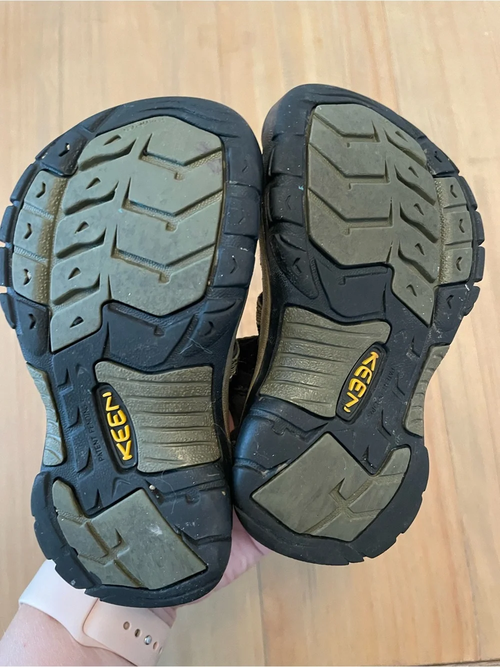 Keen Toddler 10 Black and Tan Closed-Toe Sport Sandals
